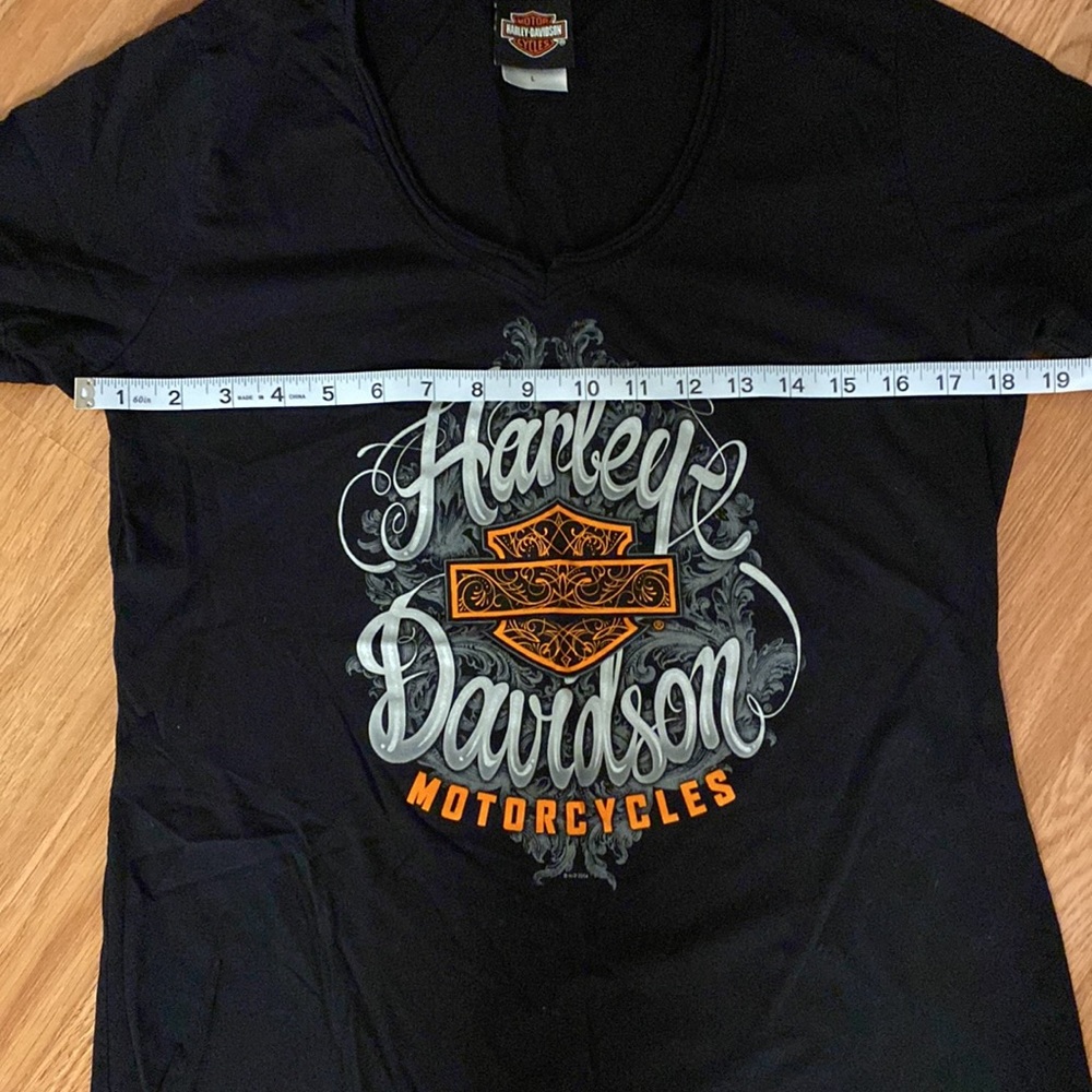 Harley Davidson Black V-Neck Shirt size Large - Picture 2 of 5